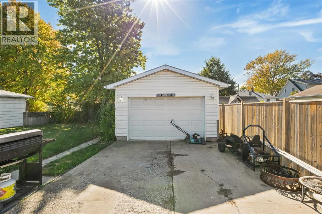1063 Highway DRIVE East