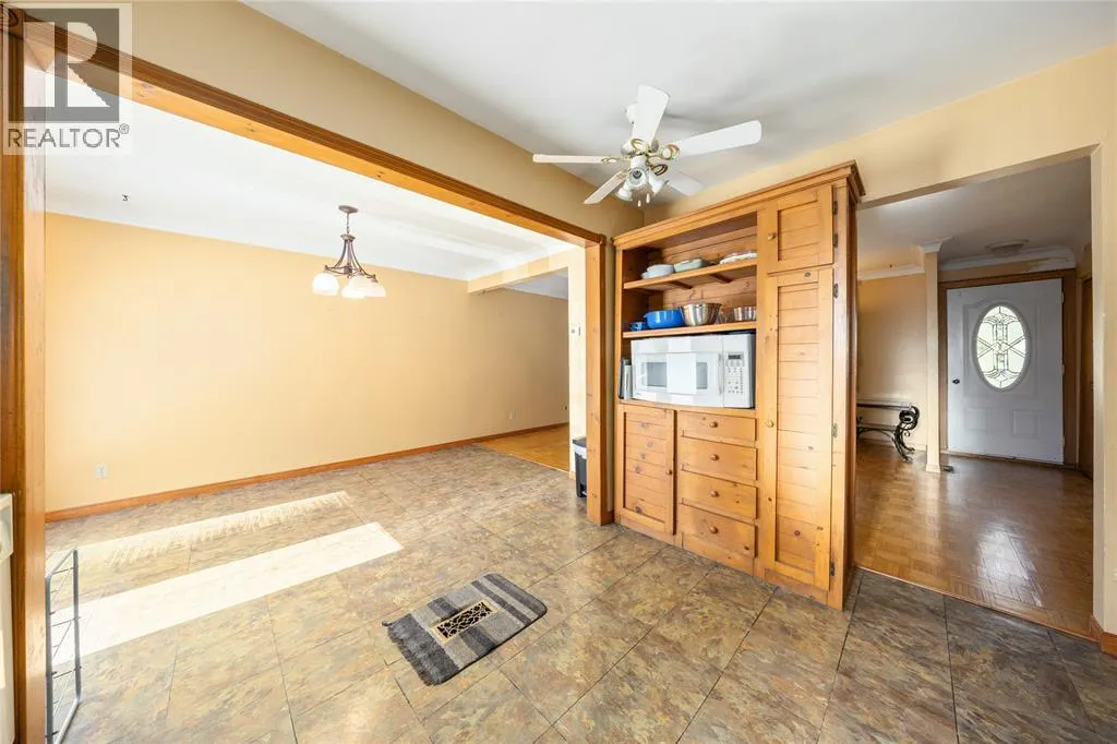 1063 Highway DRIVE East
