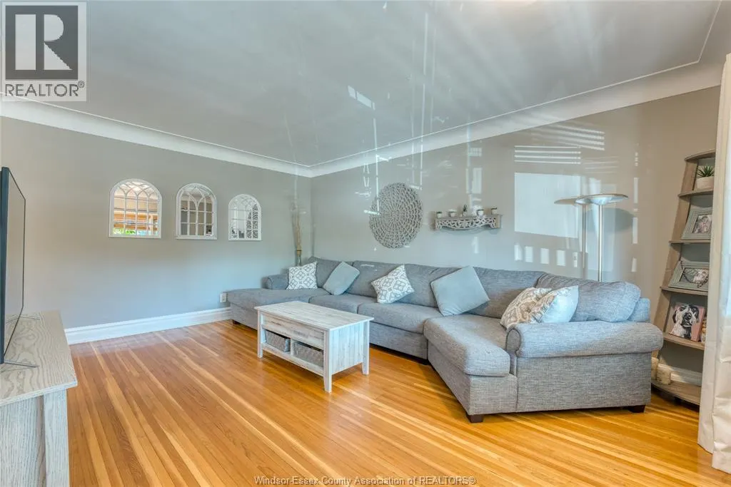 2837 JOS ST LOUIS