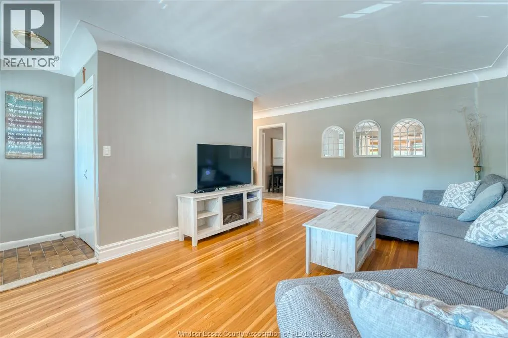 2837 JOS ST LOUIS