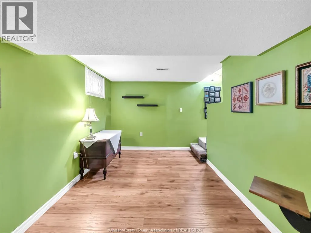 1543 OLIVE ROAD