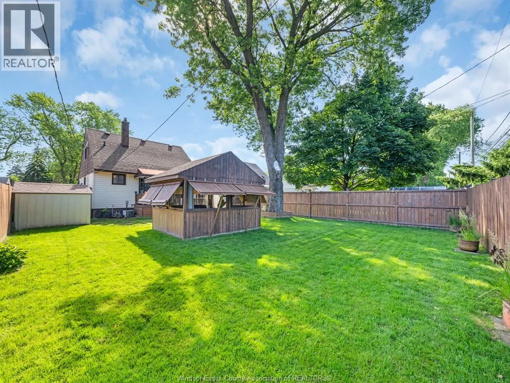 1543 OLIVE ROAD