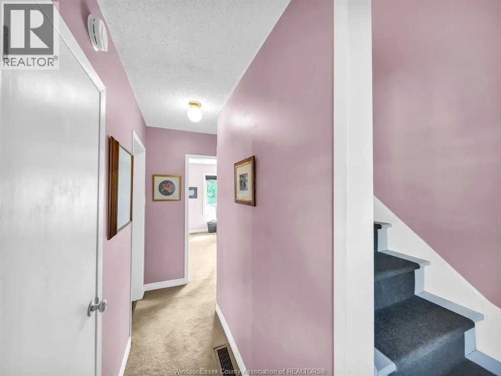 1543 OLIVE ROAD