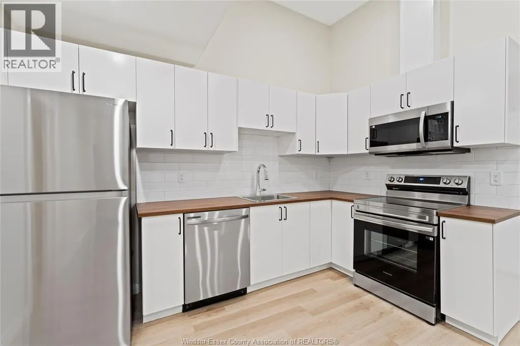 127 TALBOT STREET North Unit# 9