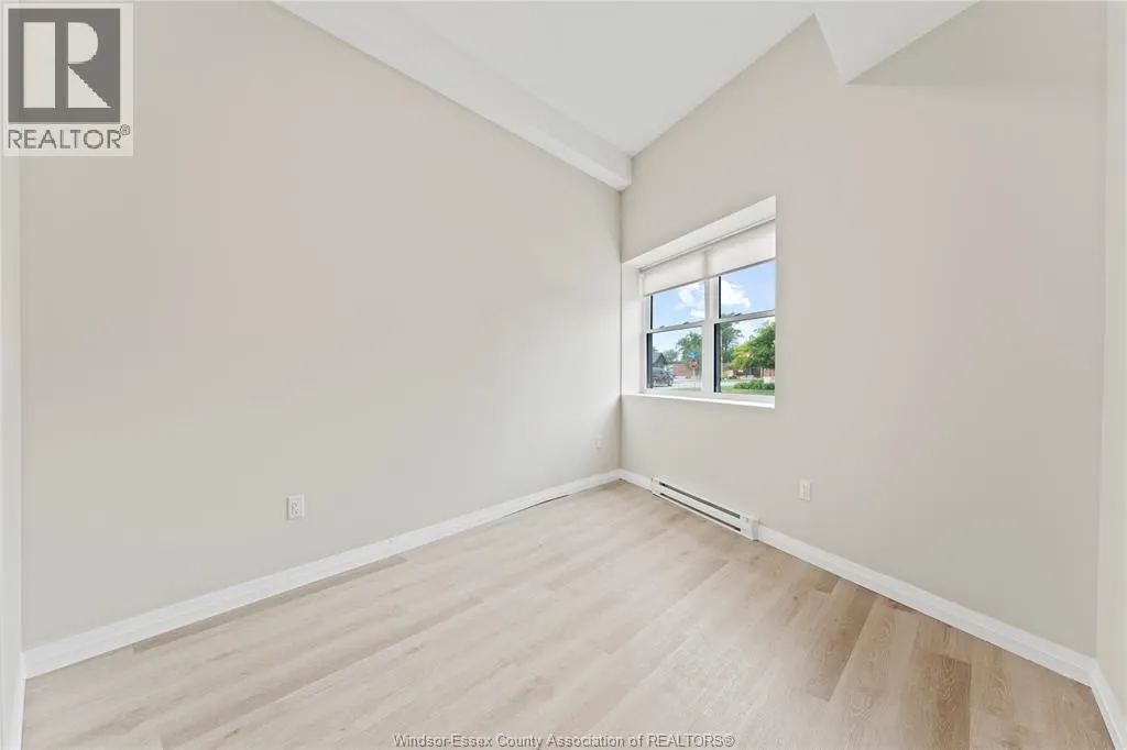 127 TALBOT STREET North Unit# 9