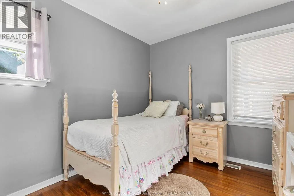 2136 SECORD