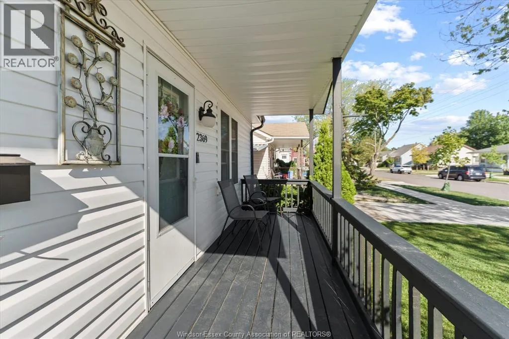 2369 Wellesley