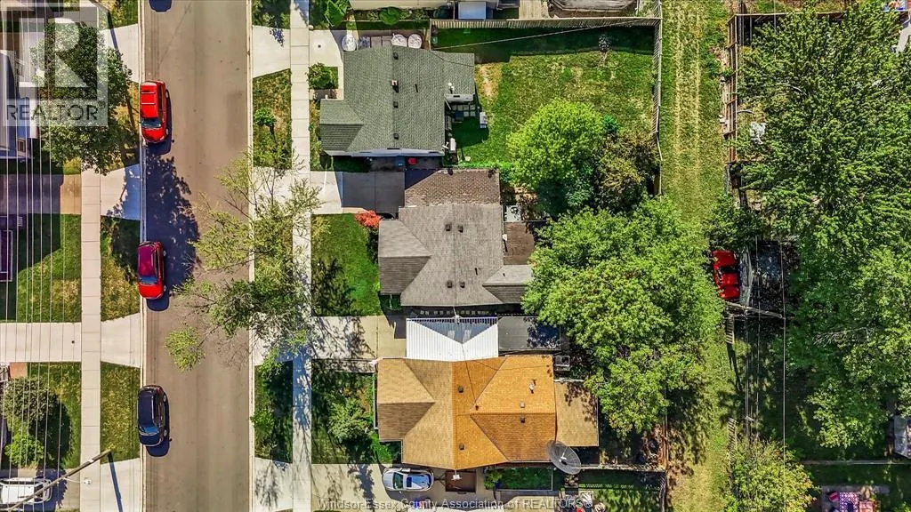 2369 Wellesley