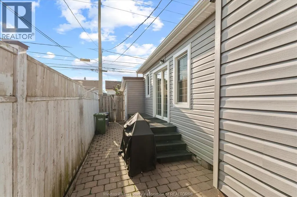 1473 Henry Ford Centre DRIVE