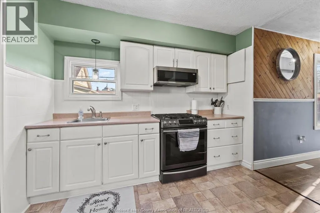 1473 Henry Ford Centre DRIVE