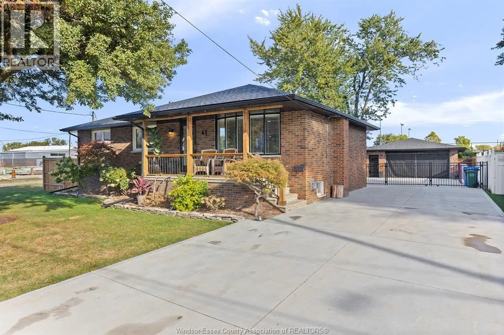 41 ADAMS LANE