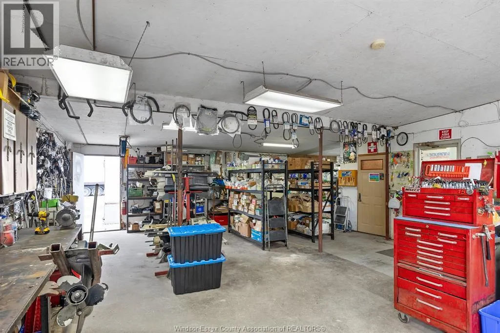 7565 Tecumseh ROAD