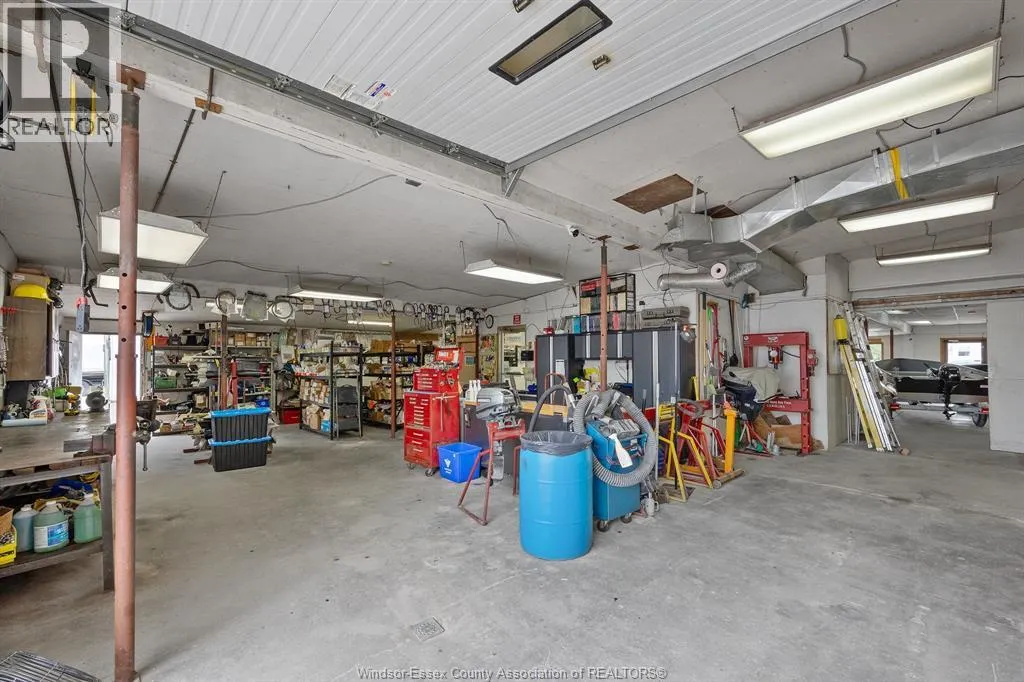 7565 Tecumseh ROAD
