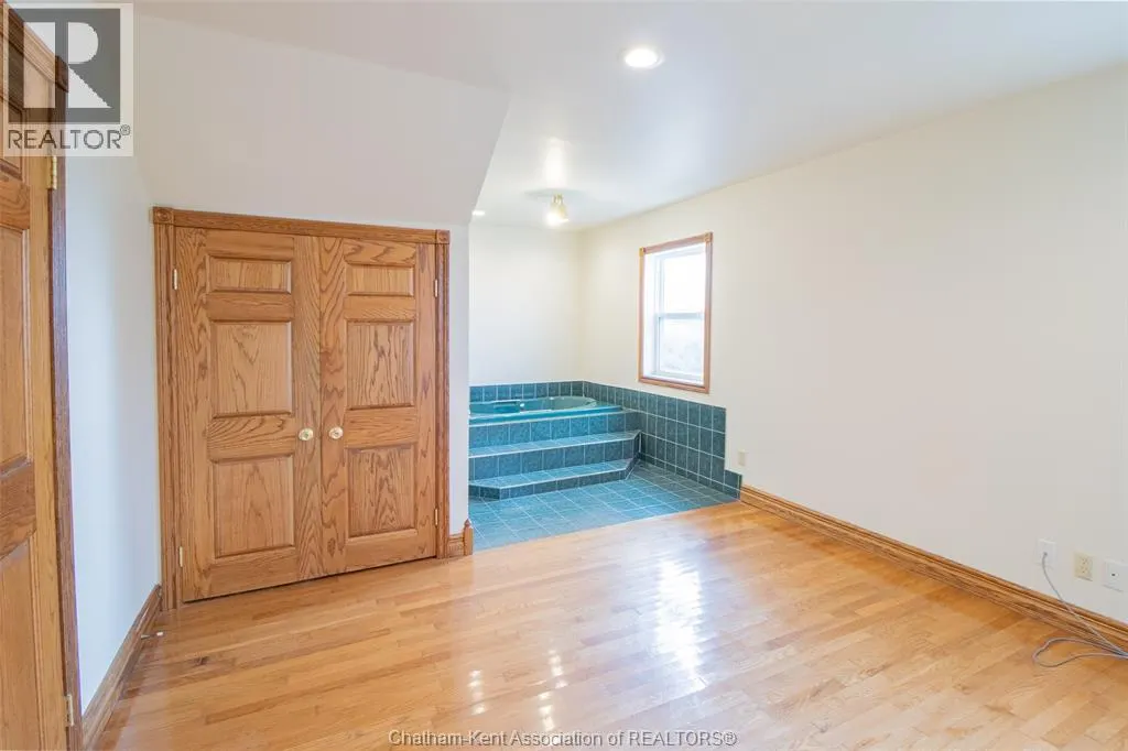 1530 Mersea Rd D ...