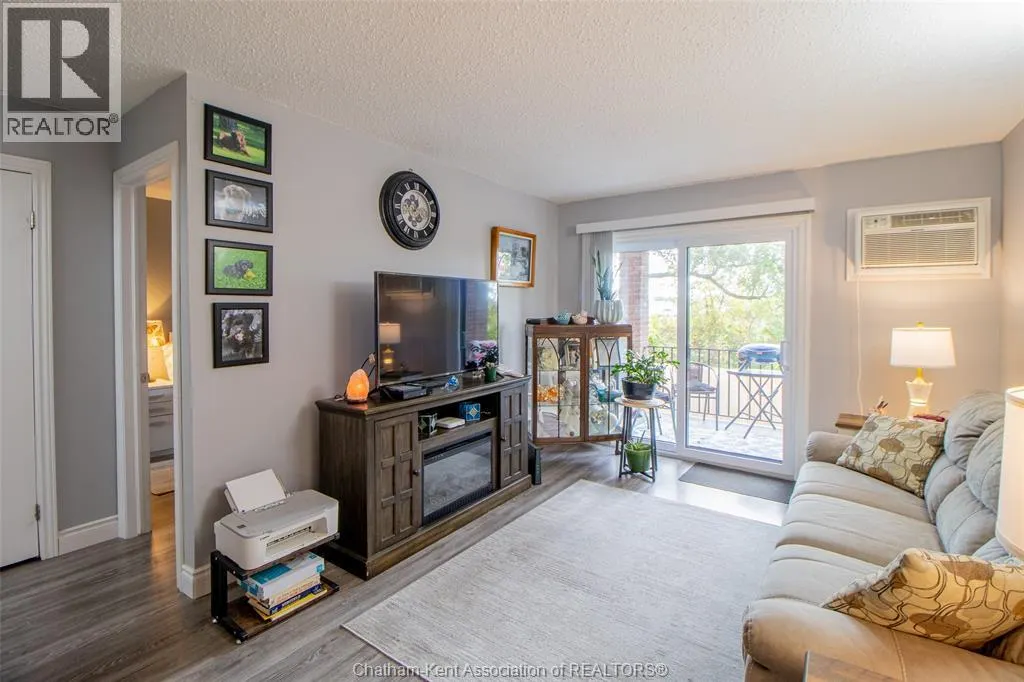 12 Montgomery DRIVE