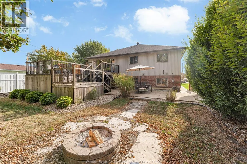 489 Kenwood Blvd.