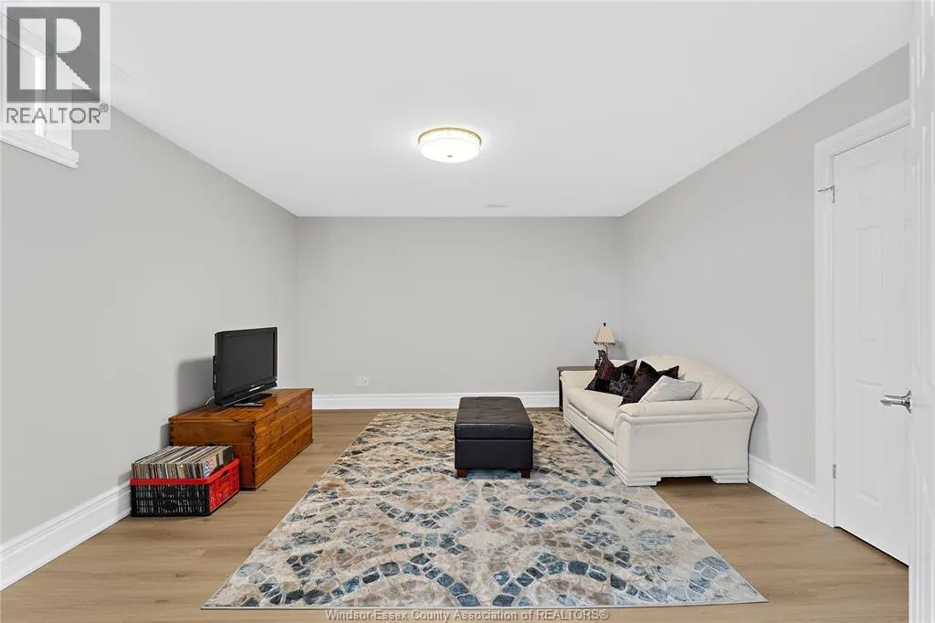 163 WOODYCREST