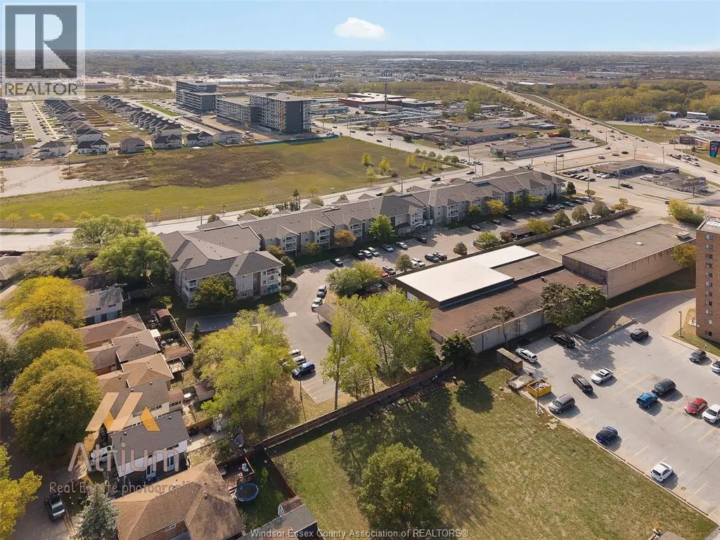 1390 LAUZON ROAD Unit# 220