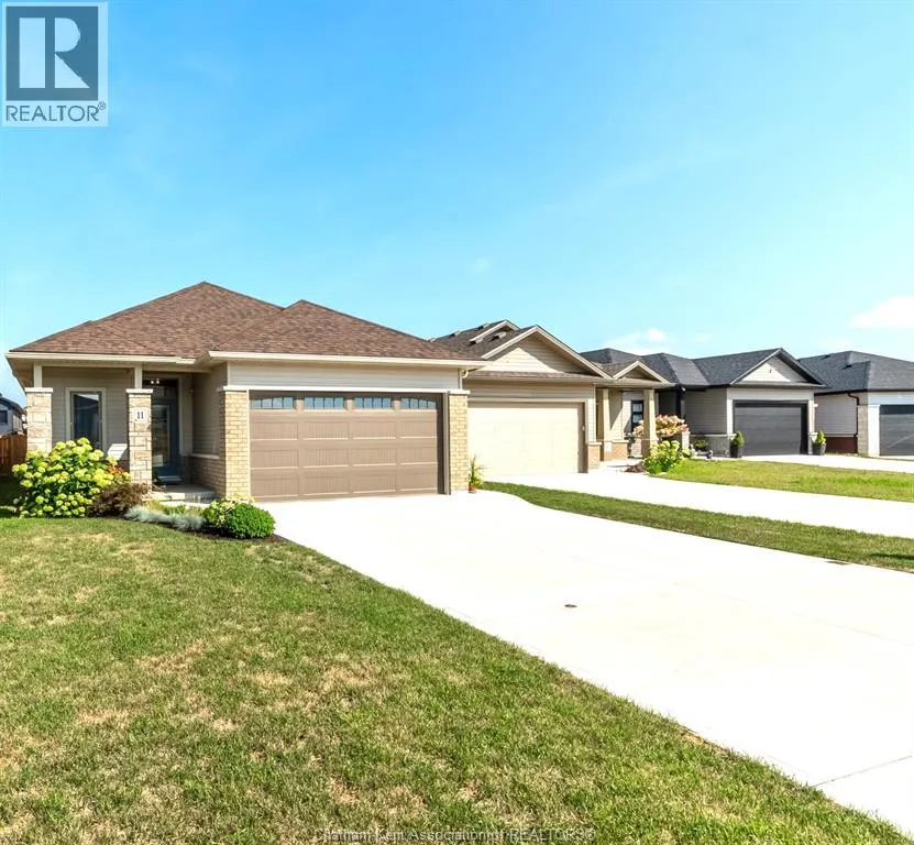 11 CHAMPLAIN COURT