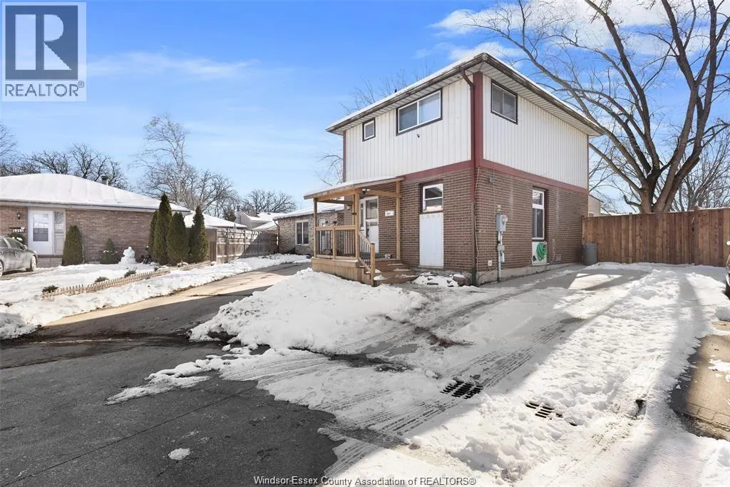 1203 COTTAGE