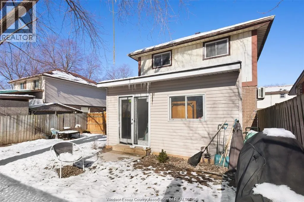 1203 COTTAGE