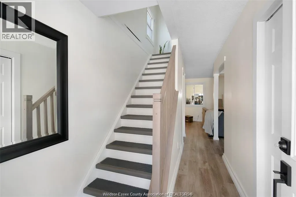 1203 COTTAGE