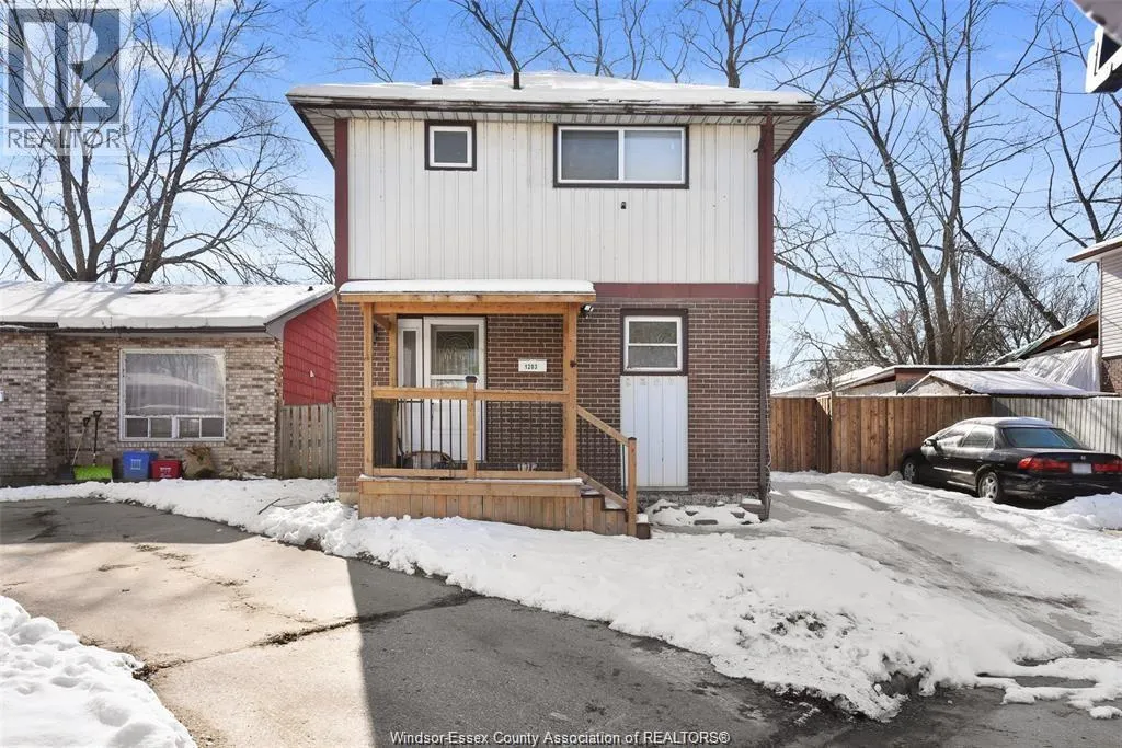 1203 COTTAGE