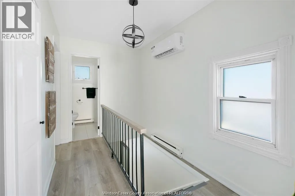 1203 COTTAGE