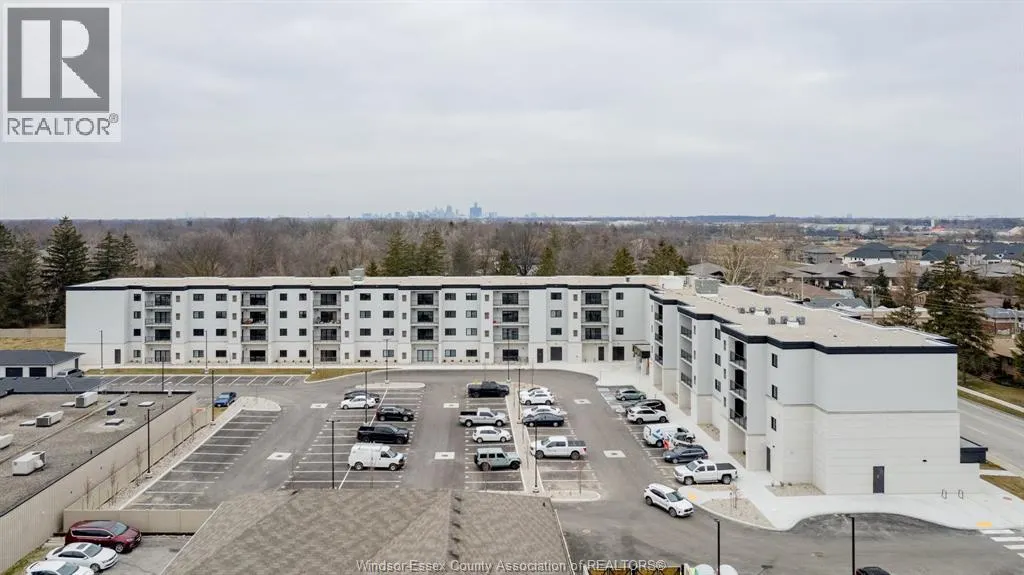 3817 HOWARD Unit# 408