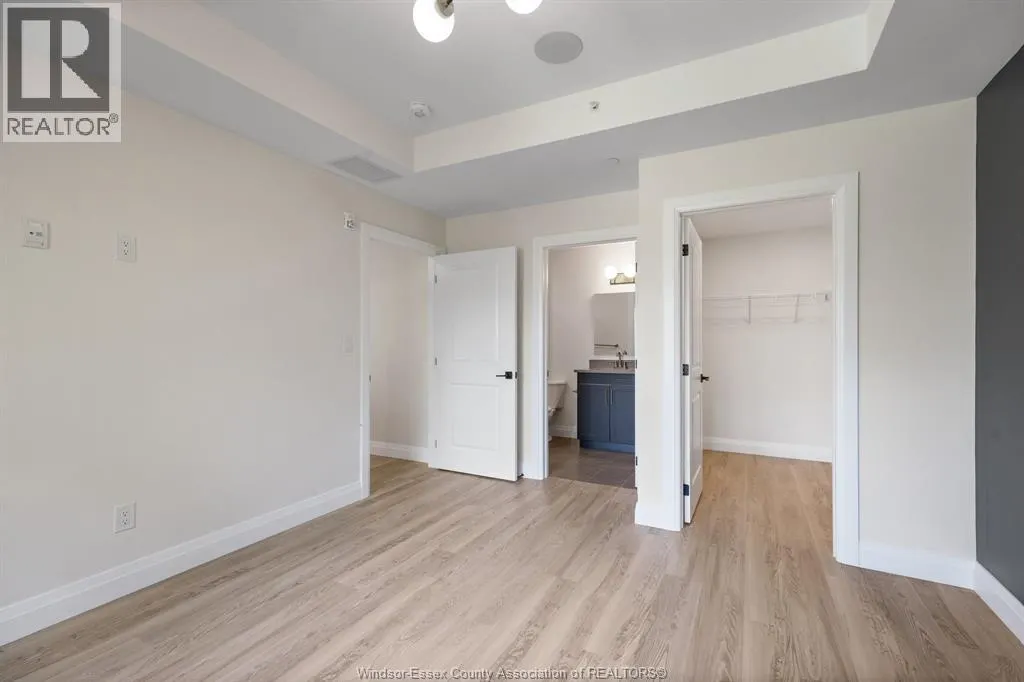 3817 HOWARD Unit# 408