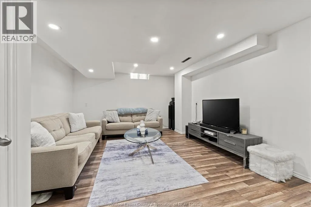 501 Green Valley DRIVE