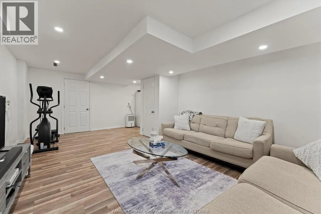 501 Green Valley DRIVE