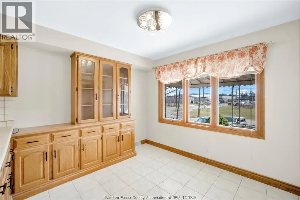 2144 GRAND MARAIS East Unit# UPPER
