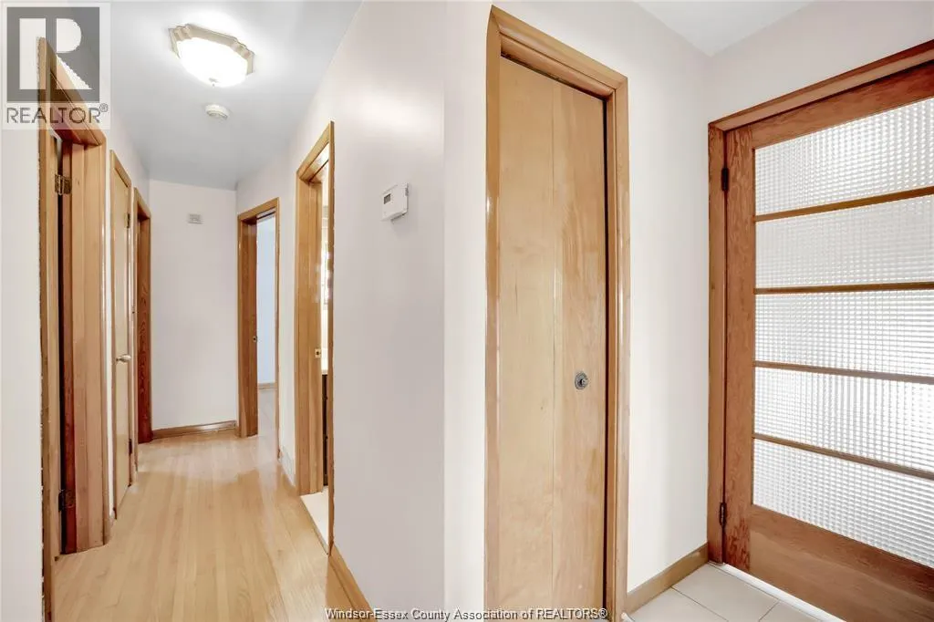2144 GRAND MARAIS East Unit# UPPER