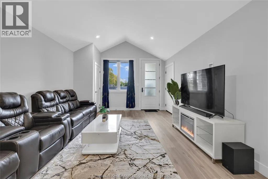 57 BAFFIN WAY