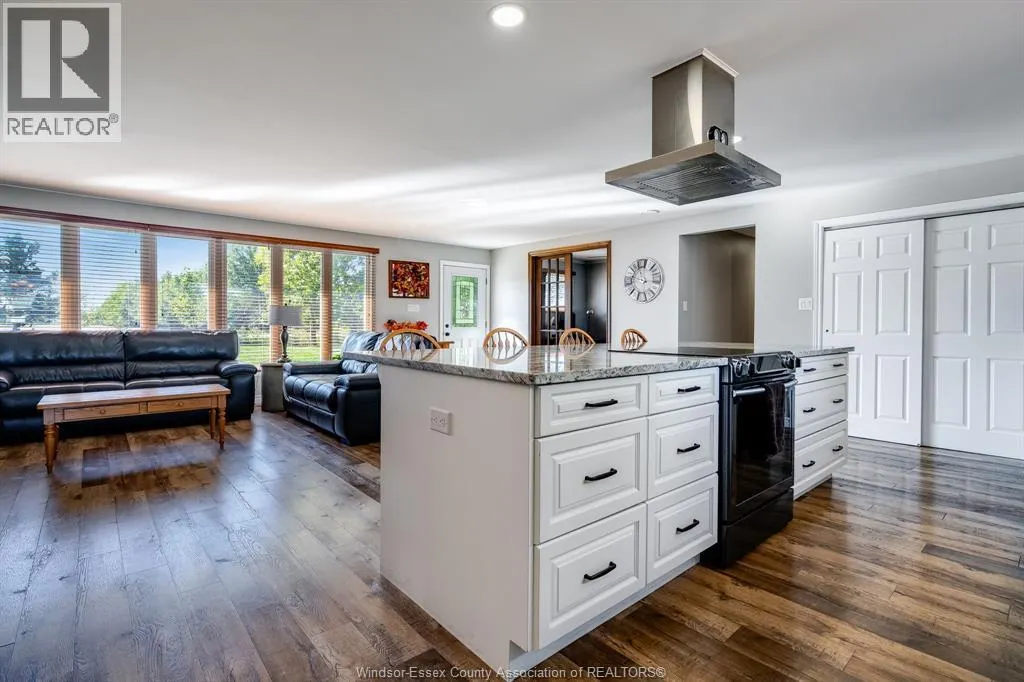 6958 6th Concession ROAD