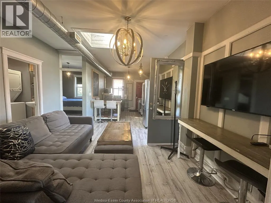 1478 WYANDOTTE STREET East Unit# 1
