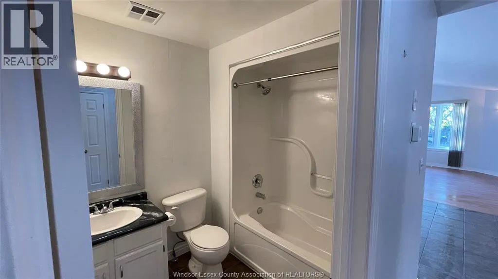11396 Timber Bay Crescent Unit# UPPER