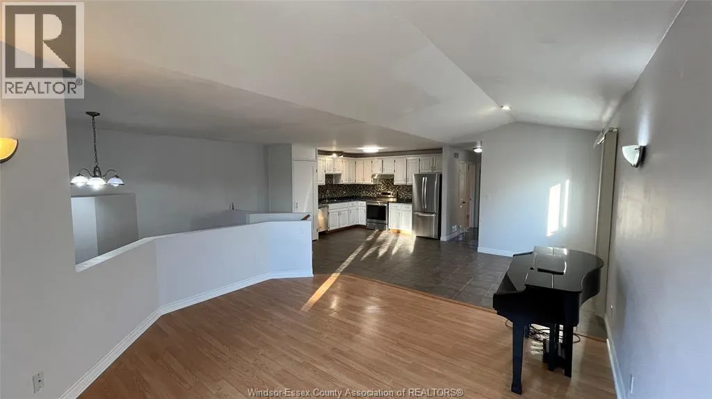 11396 Timber Bay Crescent Unit# UPPER