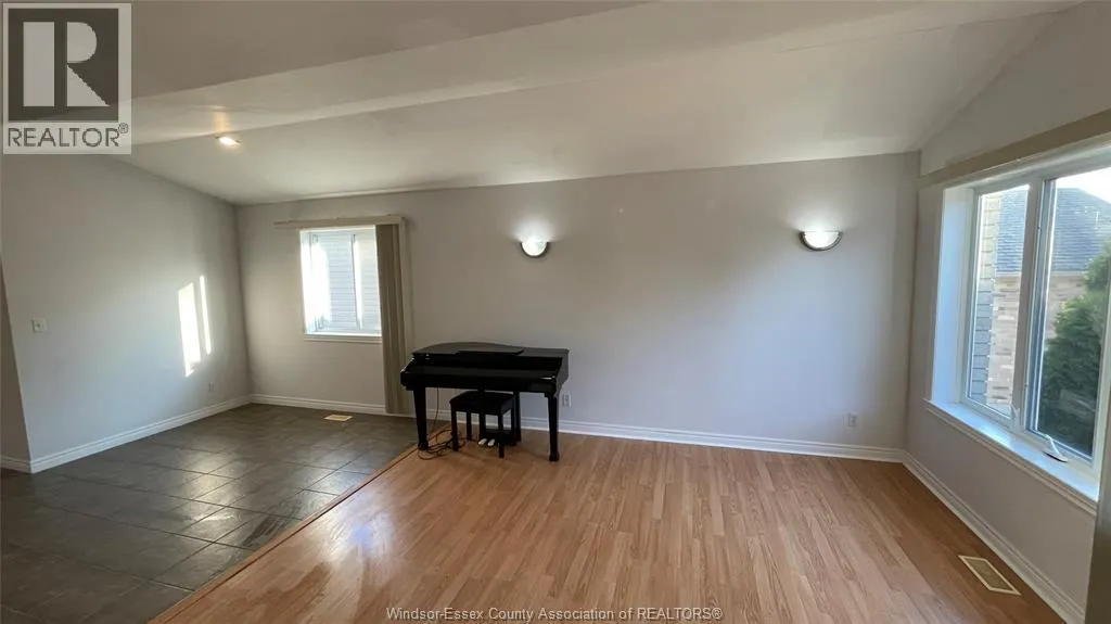 11396 Timber Bay Crescent Unit# UPPER