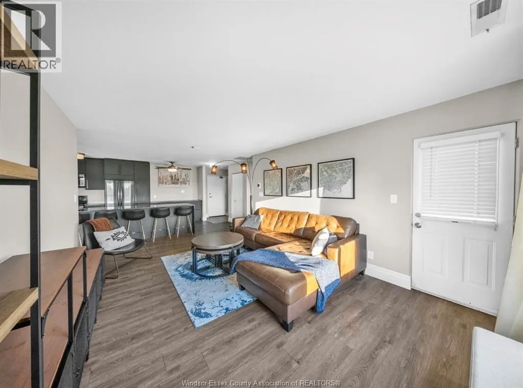 5000 WYANDOTTE STREET East Unit# 511