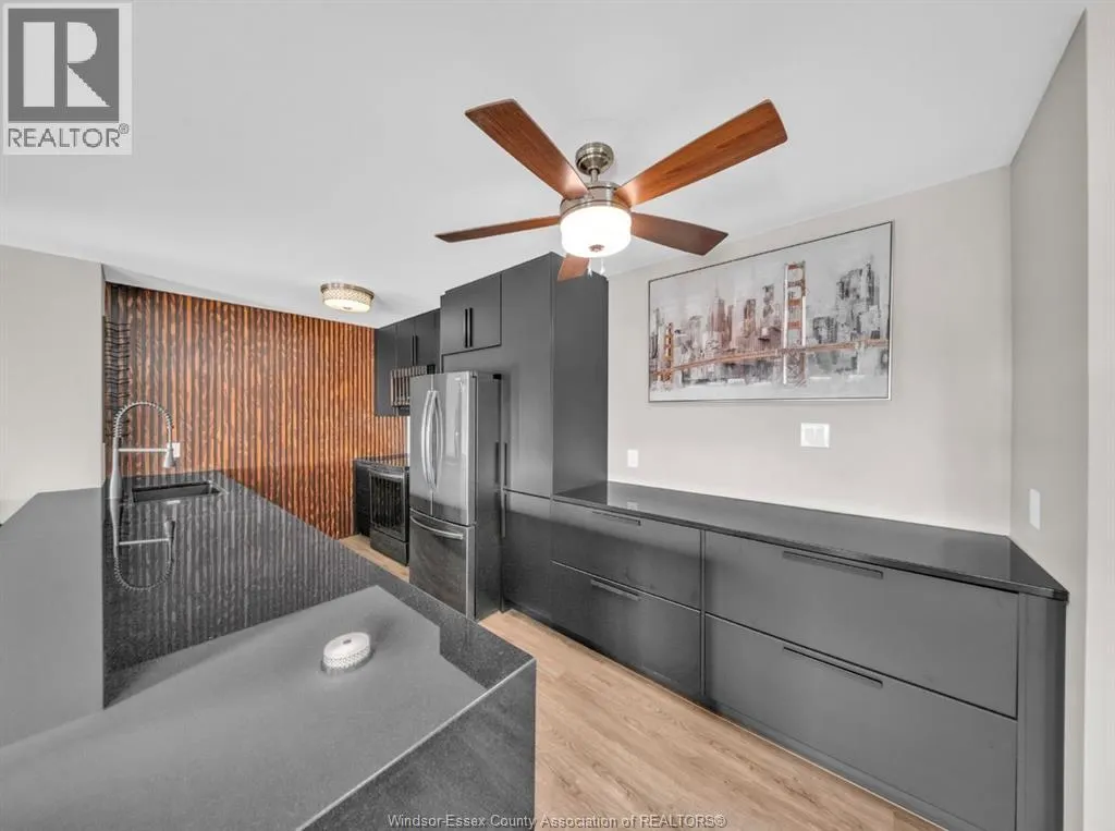 5000 WYANDOTTE STREET East Unit# 511