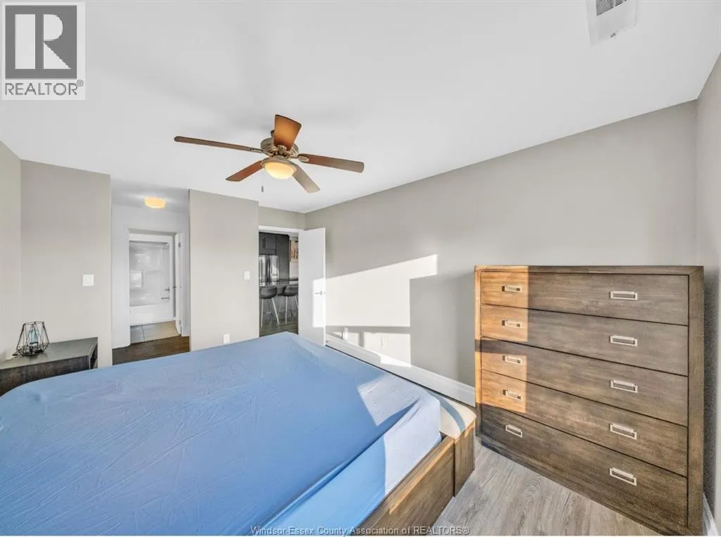 5000 WYANDOTTE STREET East Unit# 511