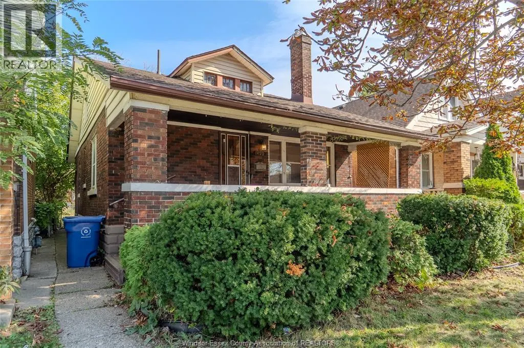 1422 Elsmere