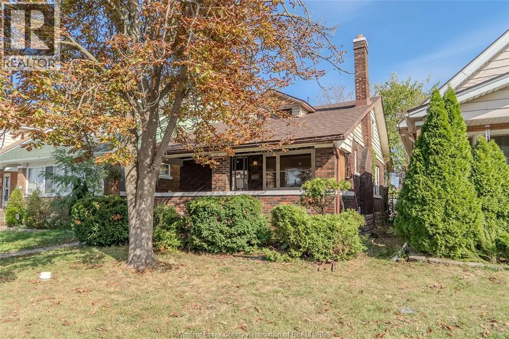 1422 Elsmere