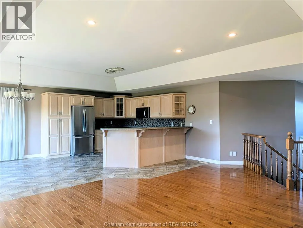 1383 GIRARD DRIVE