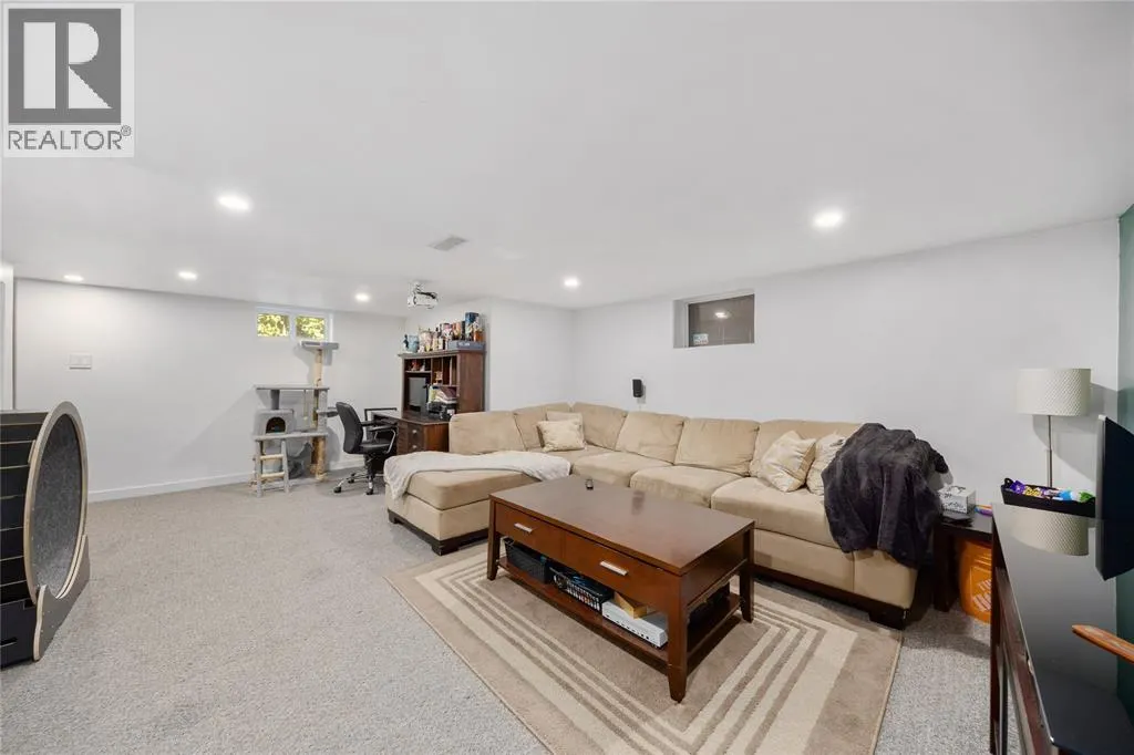 565 ERROL ROAD