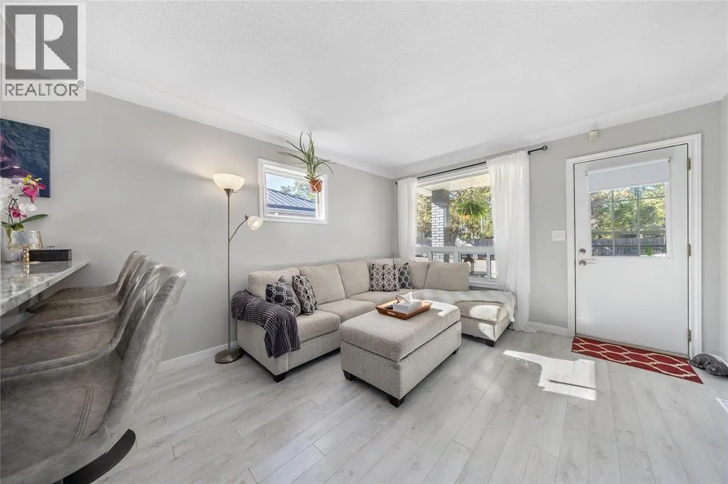 565 ERROL ROAD