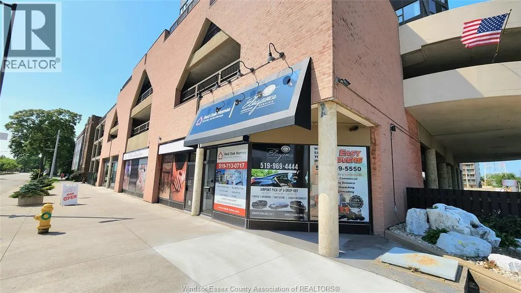 515 RIVERSIDE DRIVE West Unit# 101