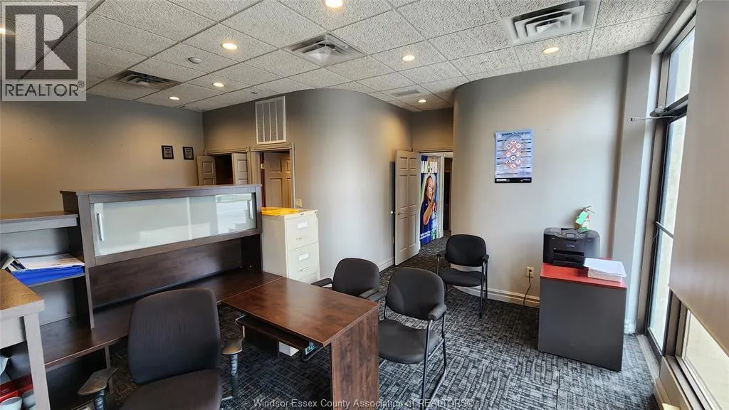 515 RIVERSIDE DRIVE West Unit# 101